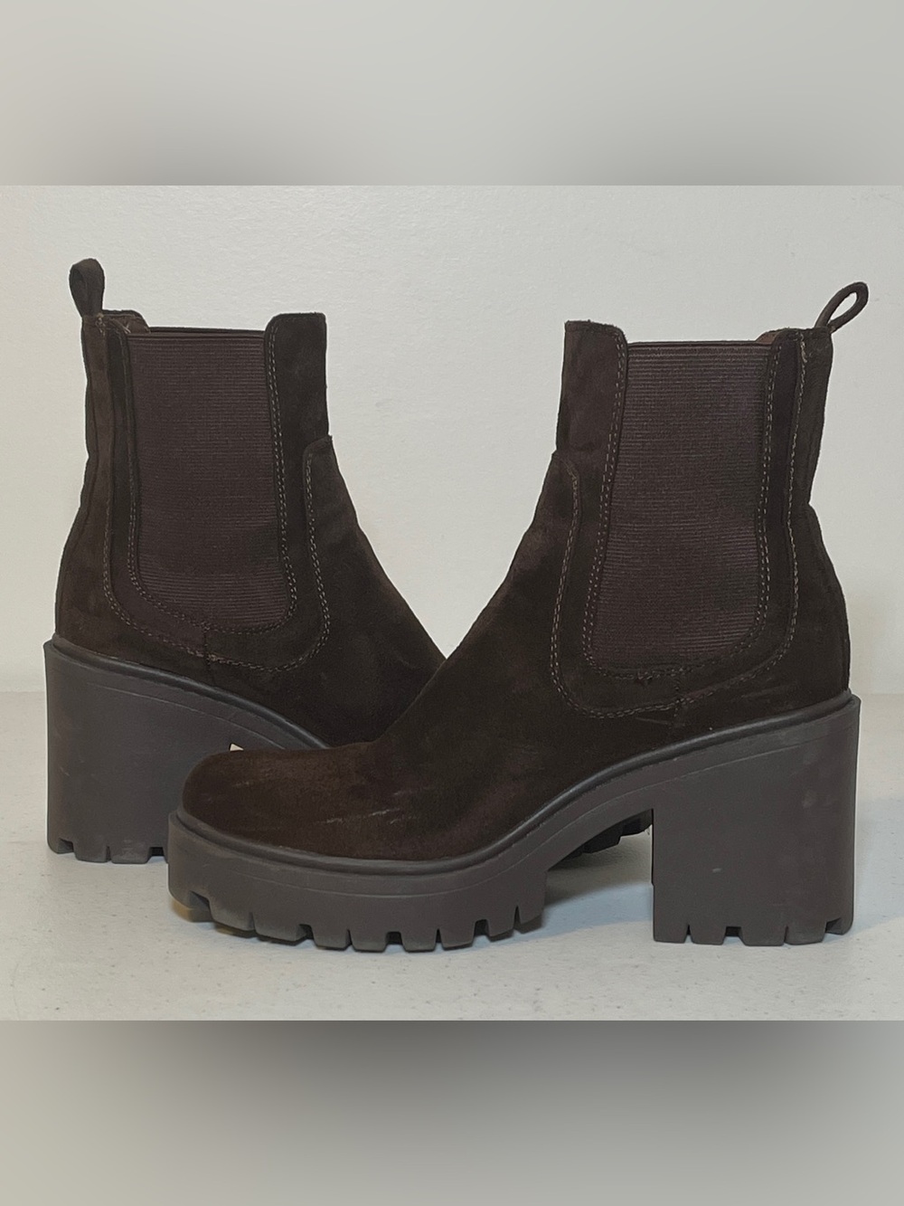 Joe Fresh Women's Chunky Chelsea Boot in Dark Brown - Picture 5 of 6